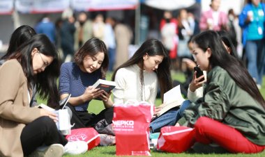 ИЛҮҮ ИХ УНШЪЯ:ҮНДЭСНИЙ БИЧИГ СОЁЛ, НОМЫН БАЯР НЭЭЛТЭЭ ХИЙЛЭЭ