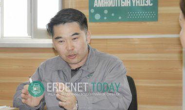 М.ШИЖИРБААТАР: “БИ АХМАД, ДУНД, ЗАЛУУ ҮЕИЙНХЭНТЭЙ МӨР ЗЭРЭГЦЭН АЖИЛЛАСНААРАА БАХАРХДАГ”